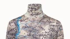 AKRIS Cashmere Silk Jersey Vintage St. Gallen Map Print -AKRIS Sales Store 2101135322021423039 20210122 00021 e scaled
