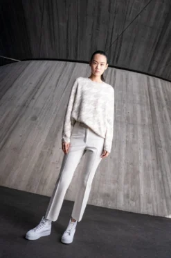 AKRIS Techno Wool Stretch Gabardine Cropped Pants