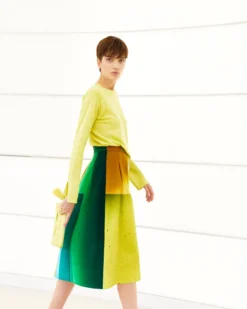 AKRIS Linen Cashmere Silk Boxy Knit Pullover -AKRIS Sales Store Akris RE22 Editorial A40 4x5 fbf15f95 1b4c 4605 b0f1 6d0dbd30d23a